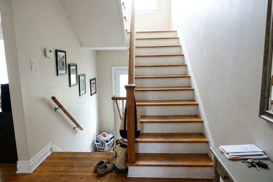 Leaside 14-Step Stair Recap in Leaside